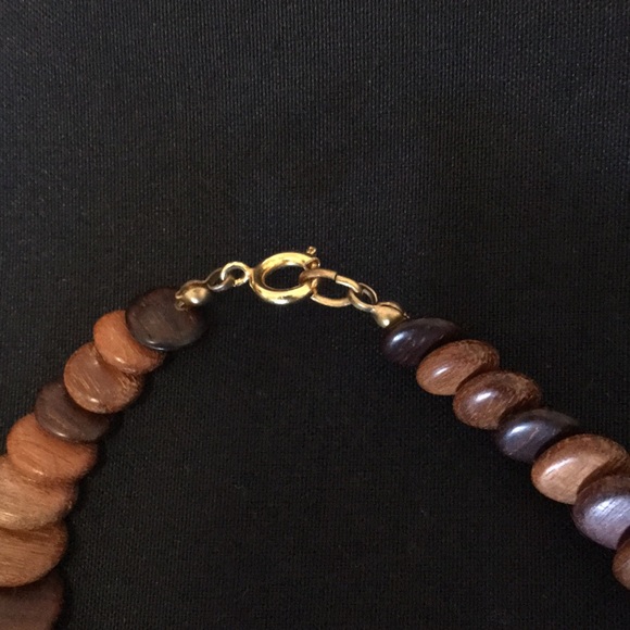 🌟5/$20 Wooden Necklace - Picture 2 of 3